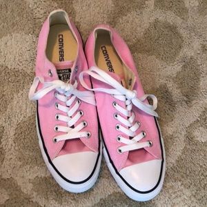 Converse- pink